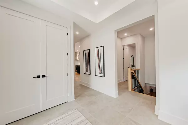 Blue Mountains, ON N0H 2P0,74 Arthur ST E