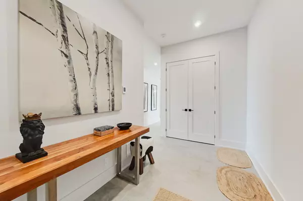 Blue Mountains, ON N0H 2P0,74 Arthur ST E