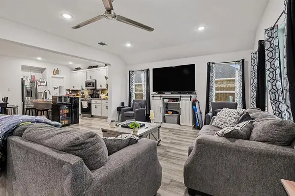 Palmer, TX 75152,220 Poinsetta Drive