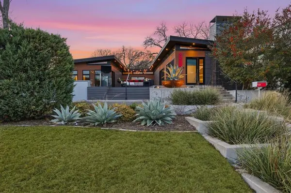 9211 E Lake Highlands Drive, Dallas, TX 75218