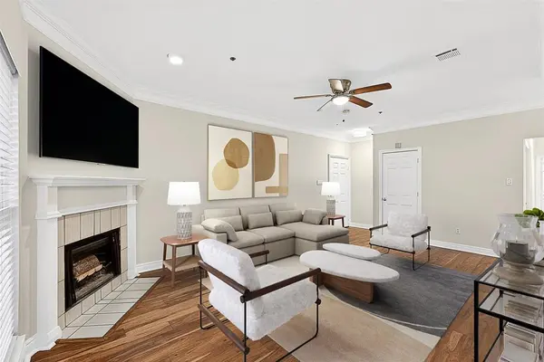 Dallas, TX 75206,5407 Bryan Street #B104