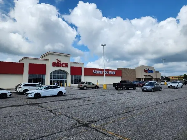 4001 LEGACY PARK Road, Windsor, ON N8W 5S6