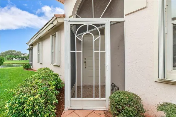 Boynton Beach, FL 33437,5690 Emerald Cay Ter #5690