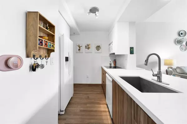 Miami, FL 33132,275 NE 18 ST #202