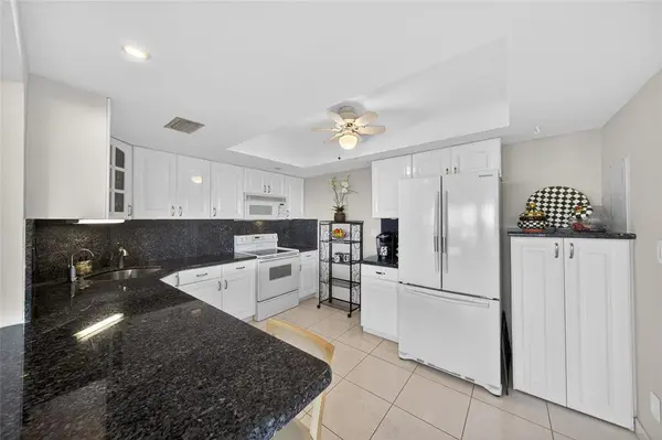 Fort Lauderdale, FL 33308,3800 Galt Ocean Dr #511