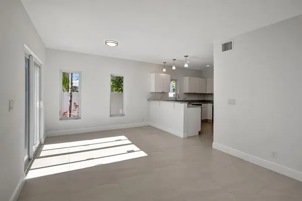 Hollywood, FL 33020,1104 S 20th Ave