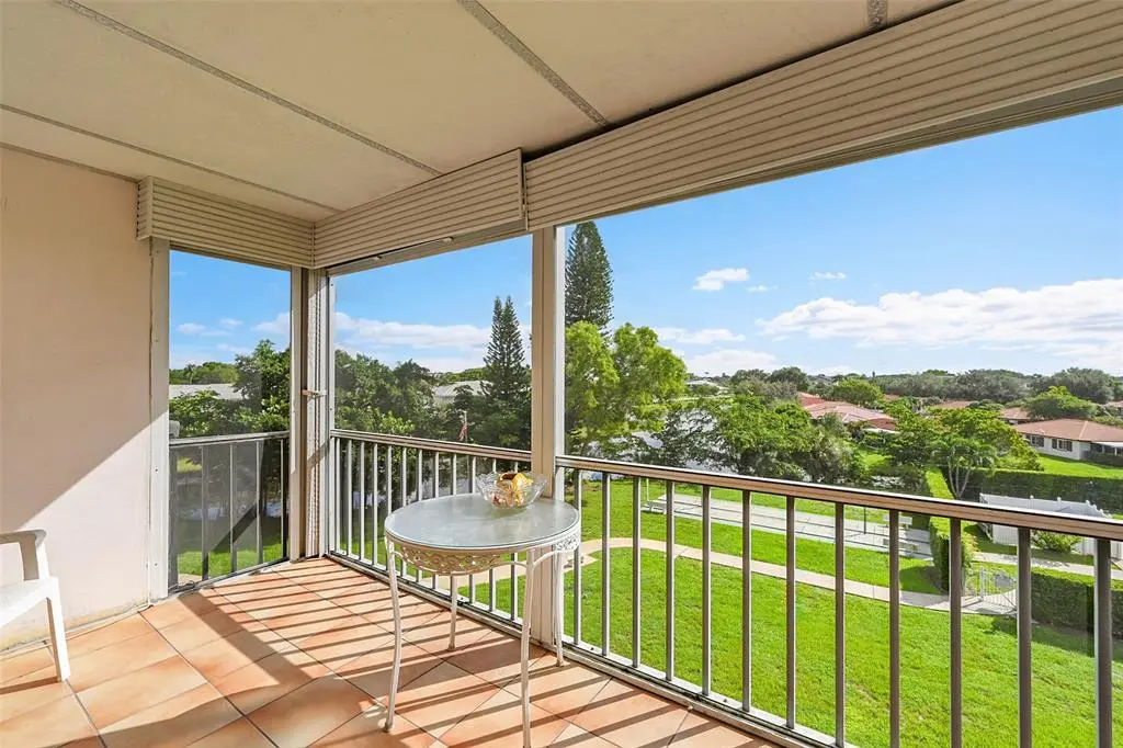 Coral Springs, FL 33065,3475 Broken Woods Dr #401