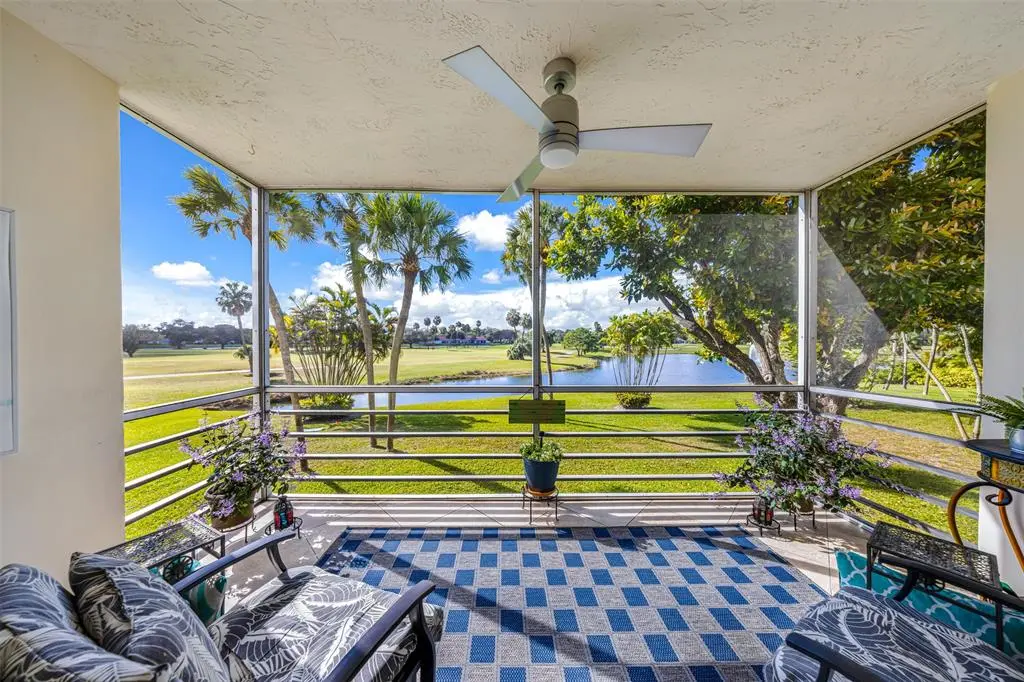 Pompano Beach, FL 33069,3980 Oaks Clubhouse Dr #210