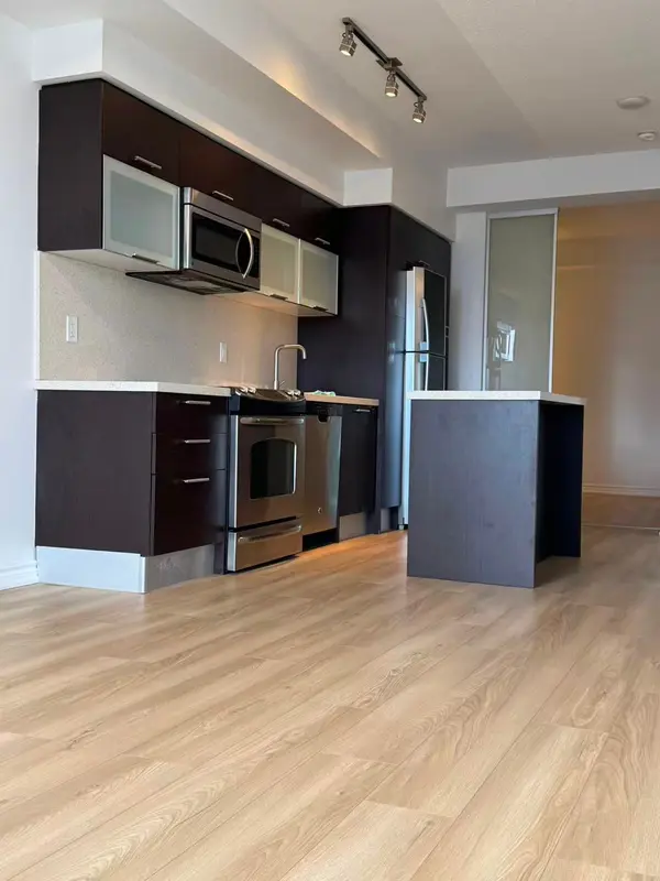 Toronto C01, ON M5B 0A5,386 Yonge ST #4208