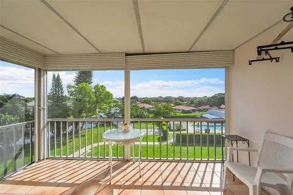 Coral Springs, FL 33065,3475 Broken Woods Dr #401