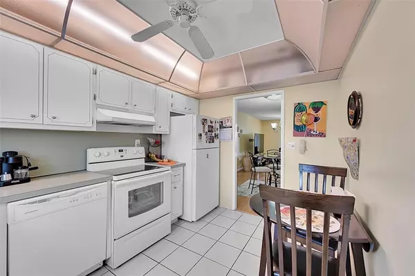 Coral Springs, FL 33065,3475 Broken Woods Dr #401