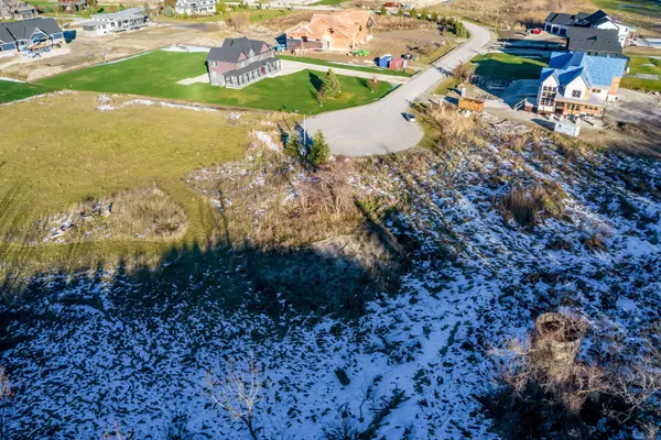 Clearview, ON L9Y 0K2,21 RAINTREE CT