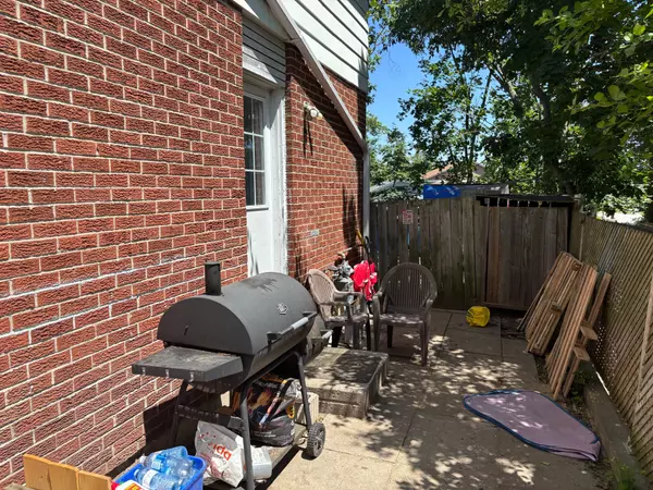 Barrie, ON L4N 4V2,43 Christie CRES