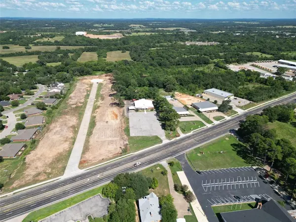 Athens, TX 75751,215 Central Park Court