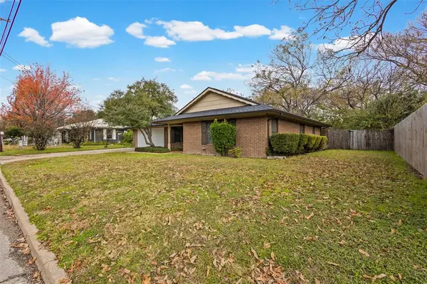 Ennis, TX 75119,602 N Clay Street