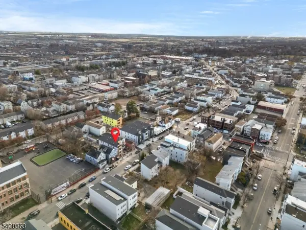 Newark City, NJ 07103,388 S 9Th St