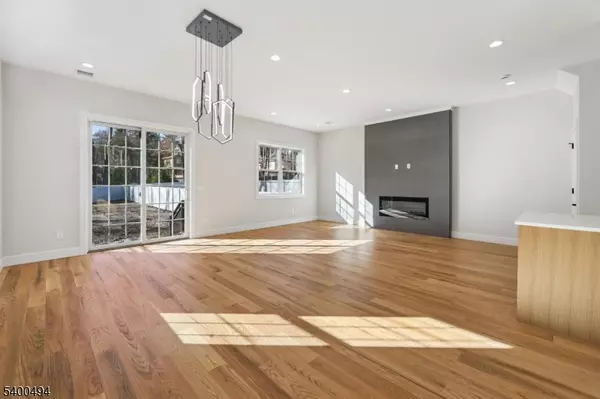 Madison Boro, NJ 07940,21A Belmont Ave #a