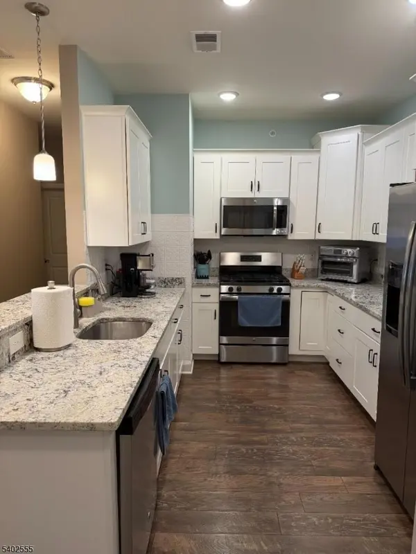 Wanaque Boro, NJ 07420,43 Elston Ct #303