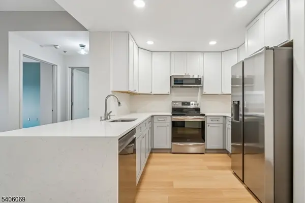 Rahway City, NJ 07065,1 Carriage City Plz #1509