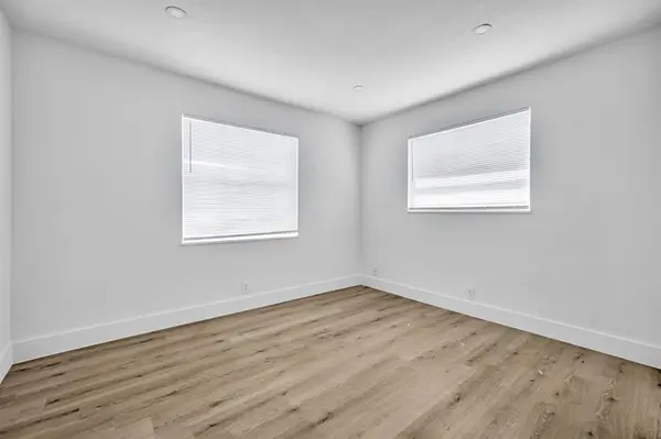 Fort Lauderdale, FL 33304,1015 NE 17th Ave #201