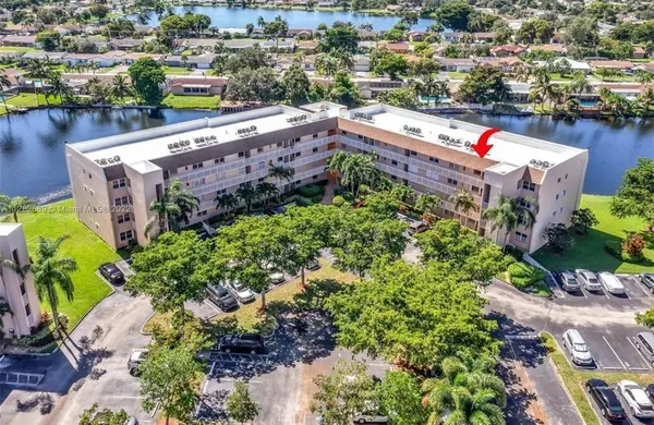 Sunrise, FL 33322,10442 Sunrise Lakes Blvd #312