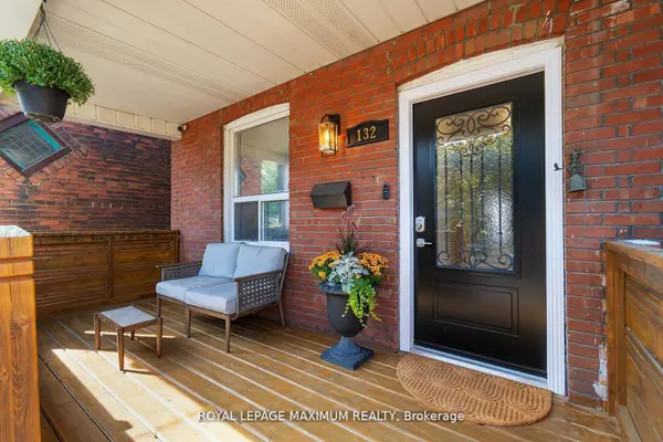 Toronto W02, ON M6H 1T5,132 Wallace AVE