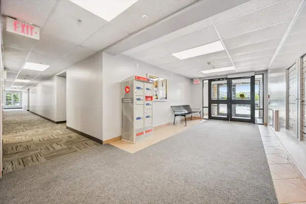 Guelph, ON N1L 0J8,60 Lynnmore ST #313