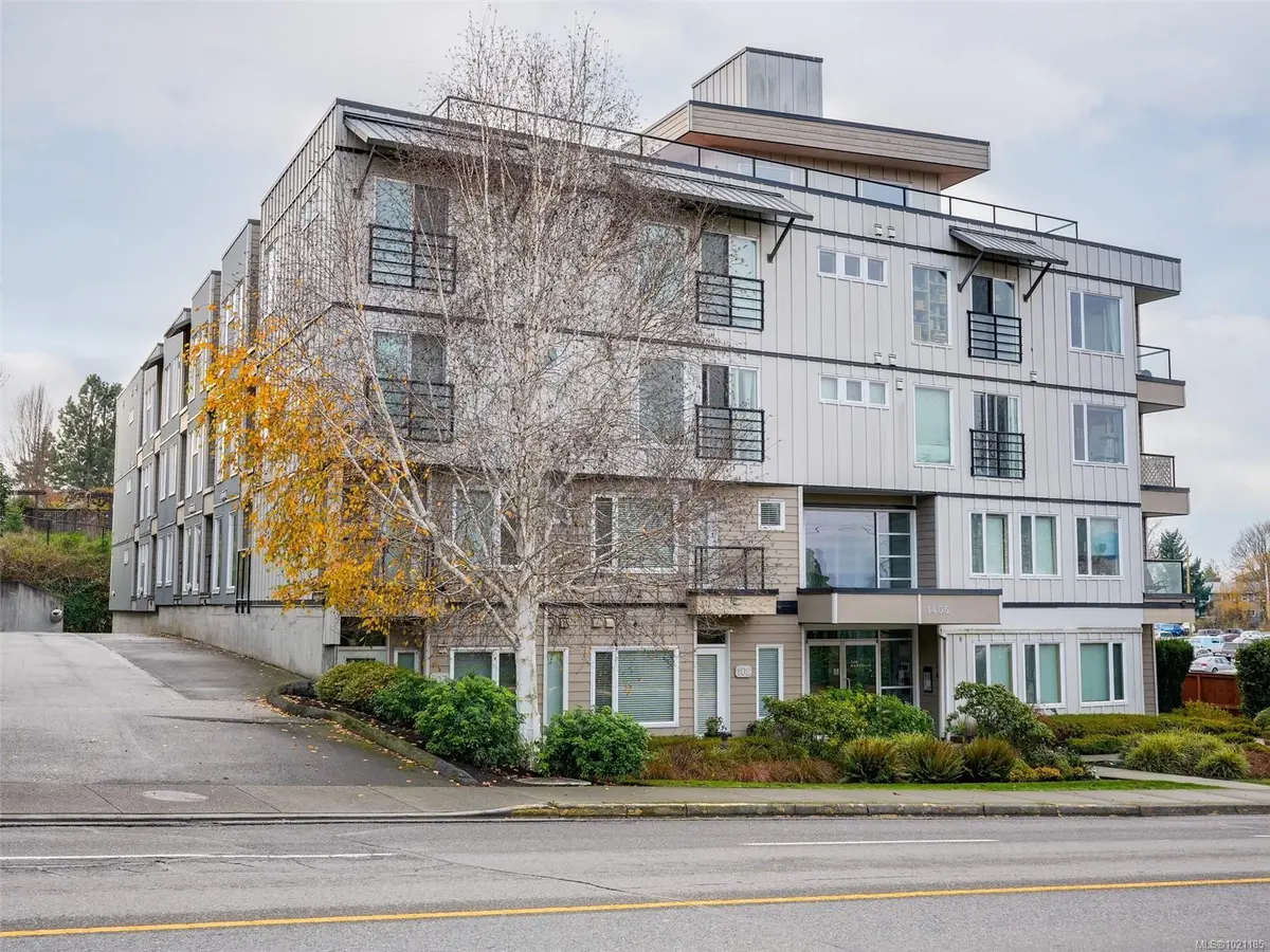 Esquimalt, BC V9A 3L9,1405 Esquimalt St #409