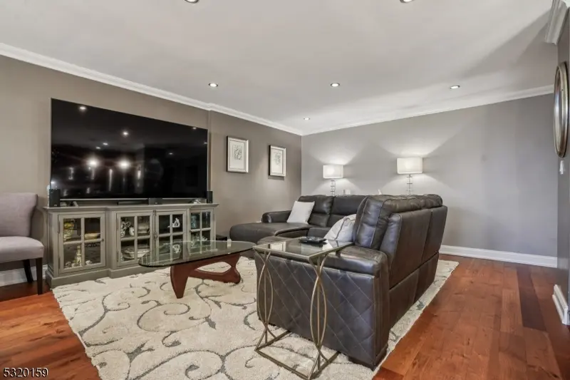 Hackensack City, NJ 07601,301 Beech St #12E