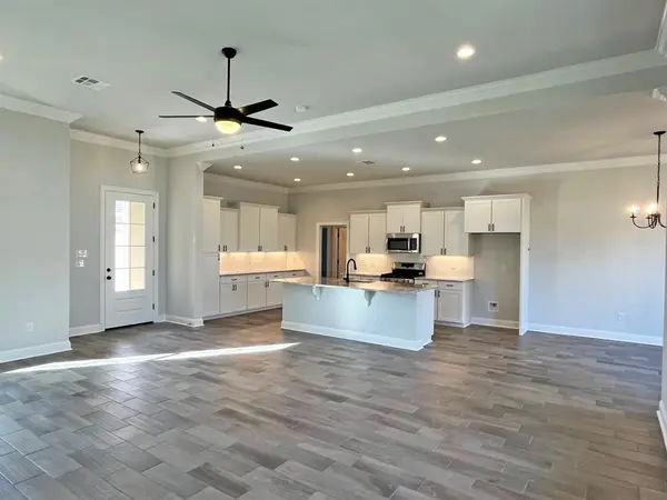 Stonewall, LA 71078,273 Woodcrest Drive