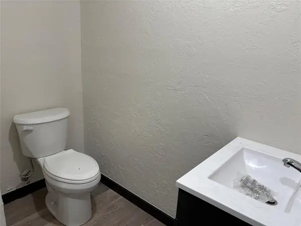 Whitesboro, TX 76273,27790 State Highway 56 #C