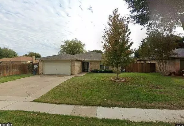 509 Royal Valley Road, Grand Prairie, TX 75052