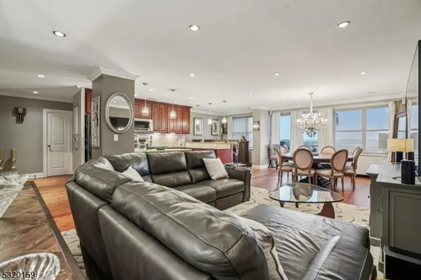 Hackensack City, NJ 07601,301 Beech St #12E