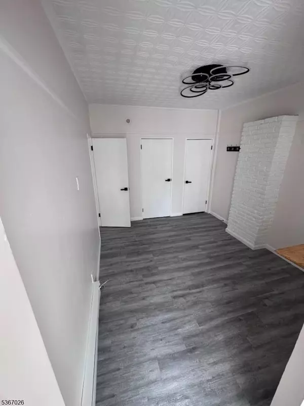 Clifton City, NJ 07011,1458 Main Ave #1R