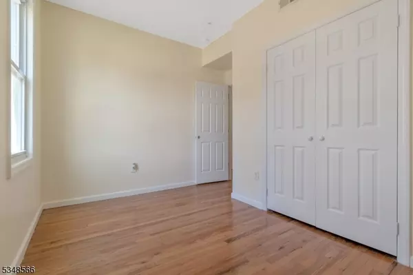 Newark City, NJ 07103,383 Central Ave #3