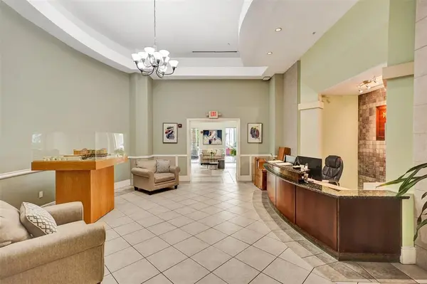 Coral Gables, FL 33134,50 Menores Ave #508