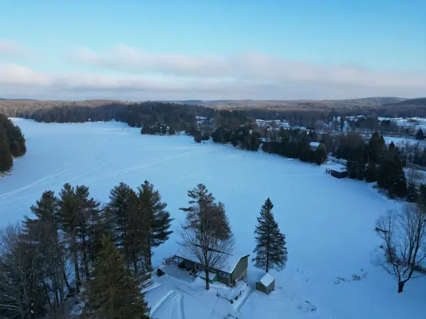 1092 Pioneer RD, Highlands East, ON K0M 1R0