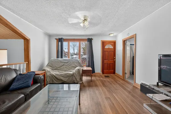 161 Thomas ST, Greater Napanee, ON K7R 2H4