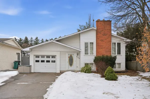 Waterloo, ON N2K 3K7,428 Dayna CRES