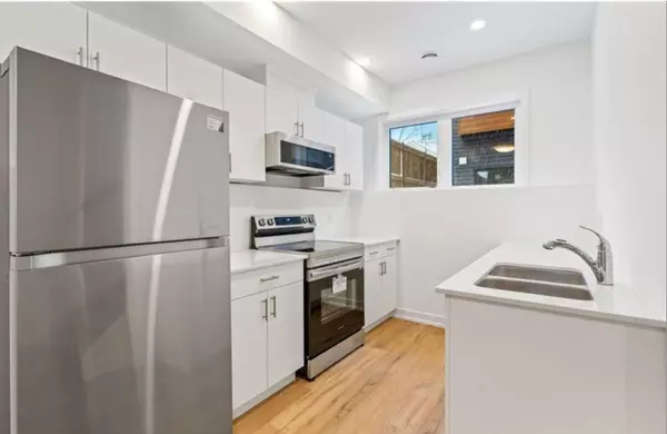 Welland, ON L3C 0K1,781 Clare AVE #314