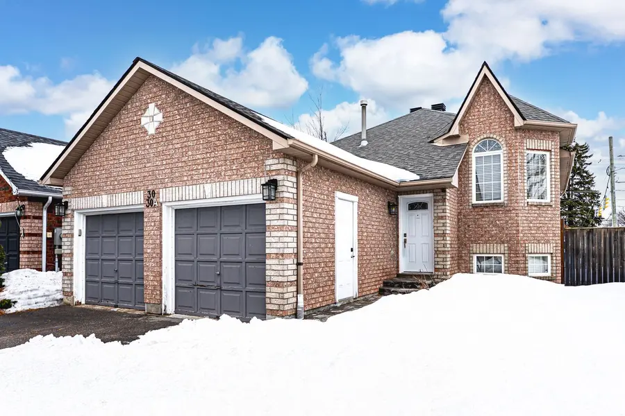 30 Hewitt PL, Barrie, ON L4M 7B3