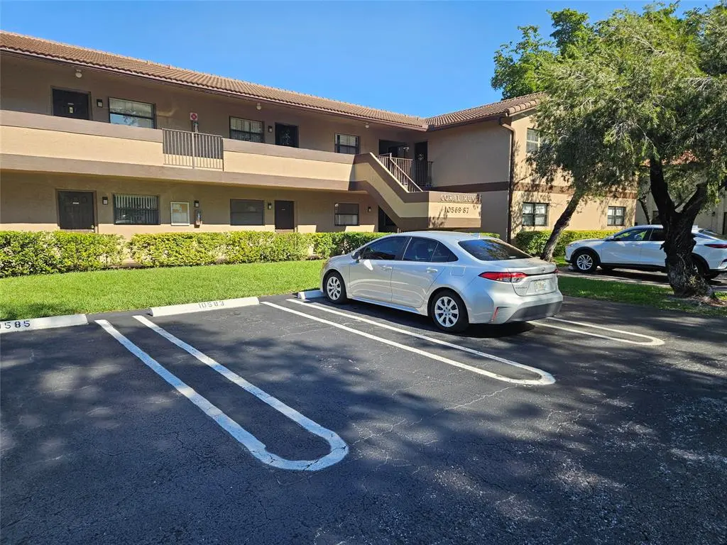 Coral Springs, FL 33065,10571 Royal Palm Blvd #10571