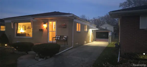 Dearborn Heights, MI 48125,3961 Gertrude ST