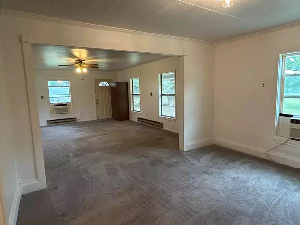 Savoy, TX 75479,302 N Commerce Street