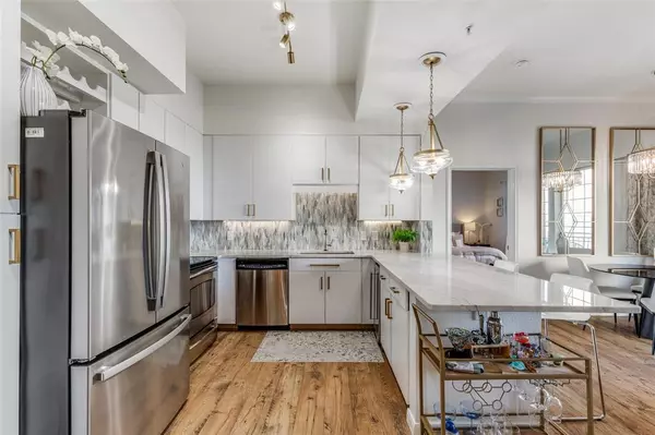 Dallas, TX 75219,3225 Turtle Creek #719