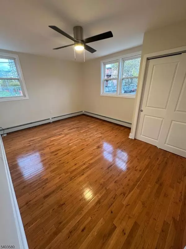 Newark City, NJ 07105,93 Bruen St