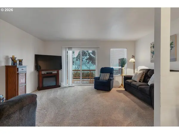 Oregon City, OR 97045,468 HARRIS LN