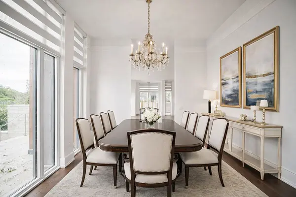 Toronto, ON M3C 0P8,20 Inn On The Pk DR #139