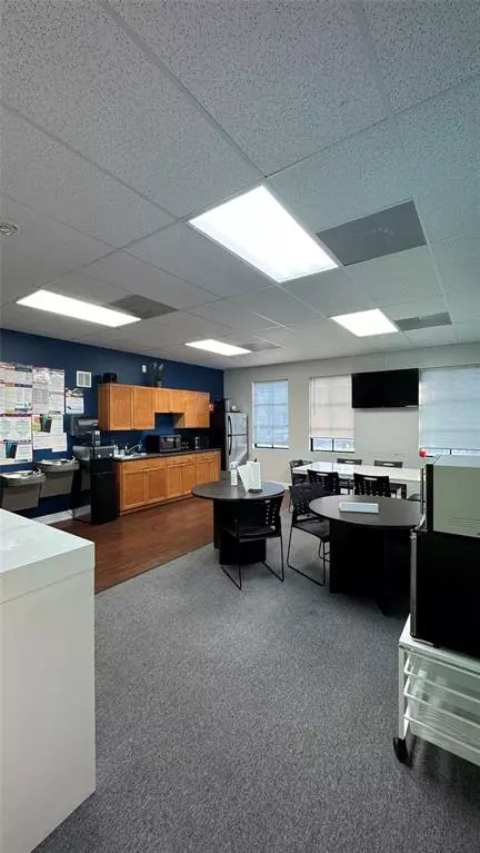 Coral Springs, FL 33067,7451 Wiles Rd #104&105