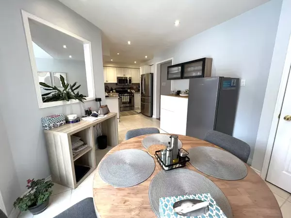 Vaughan, ON L6A 2Y6,11 Cape Verde WAY